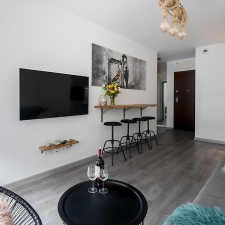 Unique Apt Eve - Free Garage Krakow Ngoại thất bức ảnh