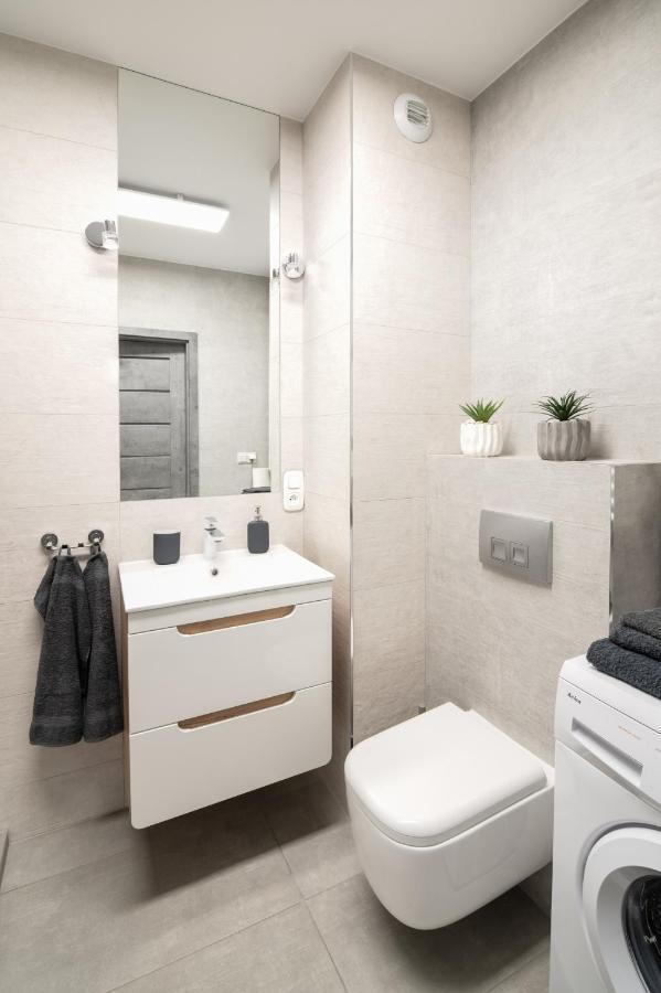 Unique Apt Eve - Free Garage Krakow Ngoại thất bức ảnh